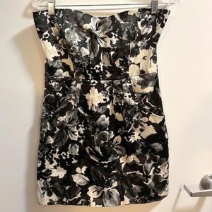 Must Have  Floral Strapless Mini Dress with Pockets